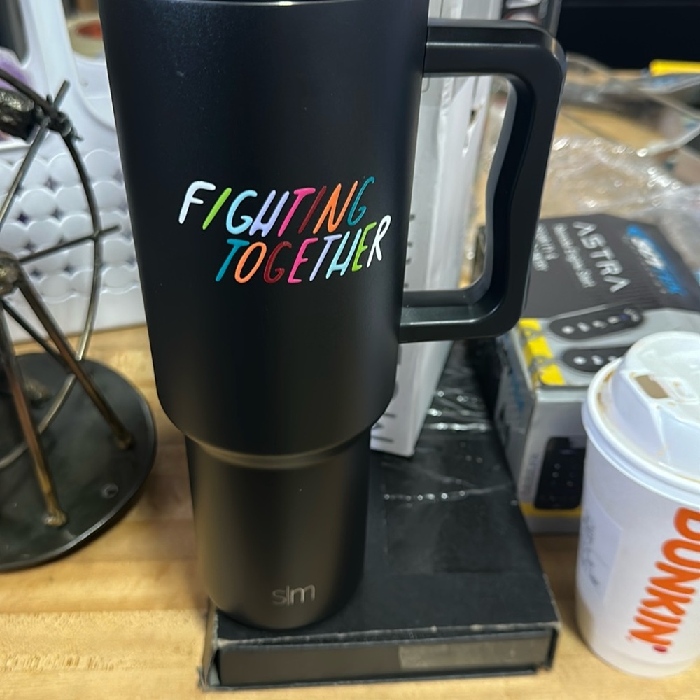 Simple Modern Trek Tumbler fighting together 40 oz with straw lidand handle NEW